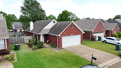 5624 Kayla Dr, Southaven, MS 38671