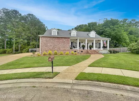 245 Cannon Ridge Dr, Brandon, MS 39042