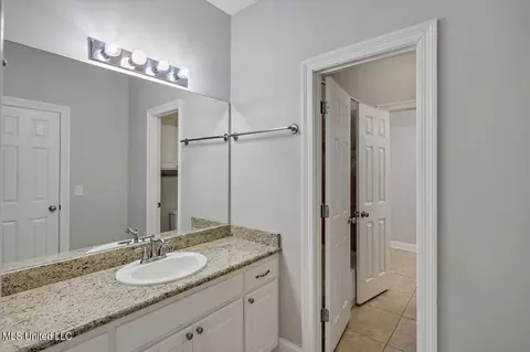 Bath - 803 Beaumont Dr, Madison, MS 39110 photo 10 of 10