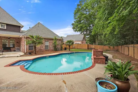 Exterior - 803 Beaumont Dr, Madison, MS 39110 photo 5 of 9