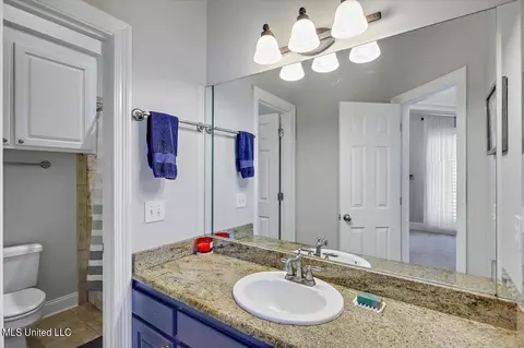 Bath - 803 Beaumont Dr, Madison, MS 39110 photo 7 of 10