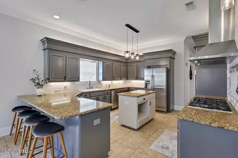 Kitchen - 803 Beaumont Dr, Madison, MS 39110 photo 1 of 5