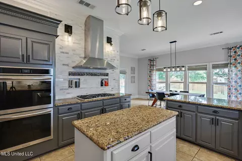 Kitchen - 803 Beaumont Dr, Madison, MS 39110 photo 5 of 5