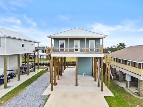4062 Devon St, Bay Saint Louis, MS 39520