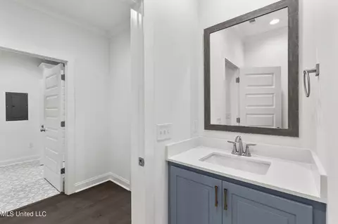 Bath - 111 Hunters Way, Canton, MS 39046 photo 1 of 8