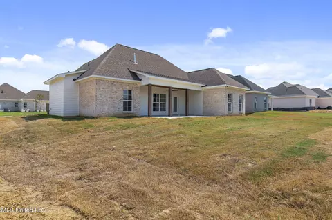 Exterior - 111 Hunters Way, Canton, MS 39046 photo 4 of 8