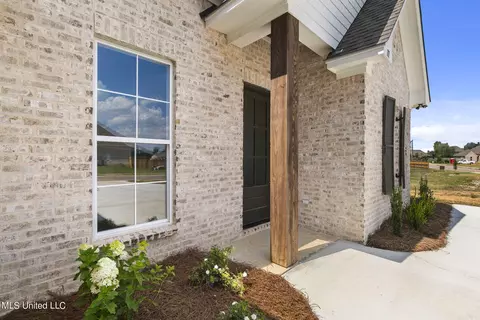 Exterior - 111 Hunters Way, Canton, MS 39046 photo 3 of 8