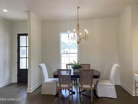 Dining - 111 Hunters Way, Canton, MS 39046 photo 2 of 3