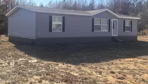1034 Old Natchez Ln, Hazlehurst, MS 39083
