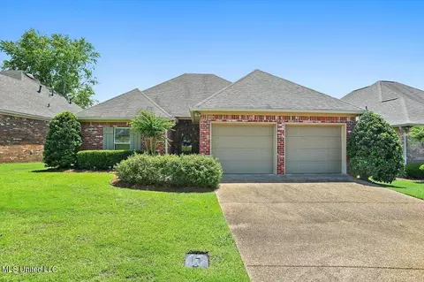 593 Clubhouse Dr, Pearl, MS 39208