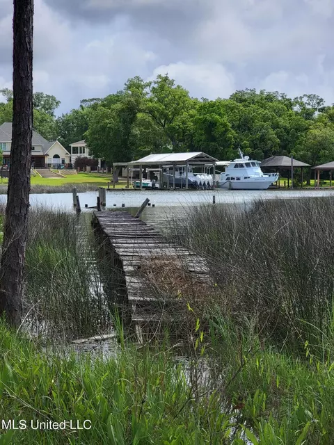 14512 Porteaux Bay Dr, Biloxi, MS 39532
