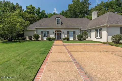 9 Oak Knoll Dr, Clarksdale, MS 38614