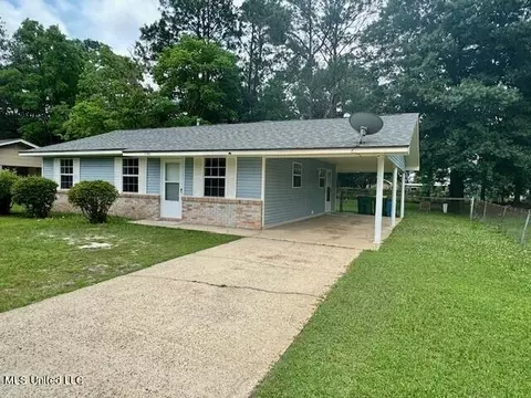 4704 Old Fort Bayou Rd, Ocean Springs, MS 39564
