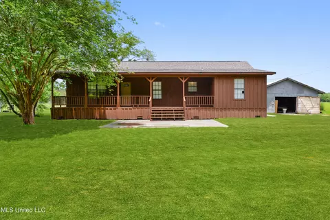 8417 Bayou Cumbest Rd, Moss Point, MS 39562