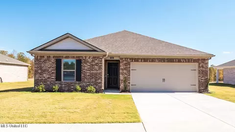 5411 Alpine Dr, Horn Lake, MS 38637