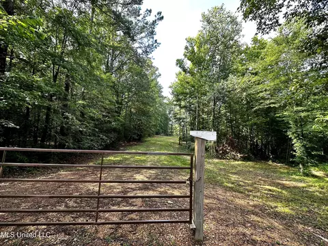 1204 Robinson Rd, Canton, MS 39046 photo 2