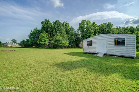 210 Moore Loop, Byhalia, MS 38611 photo 32