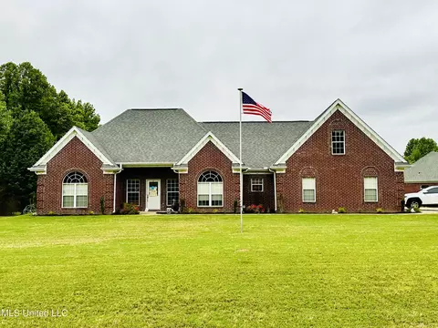 210 Moore Loop, Byhalia, MS 38611 photo 2