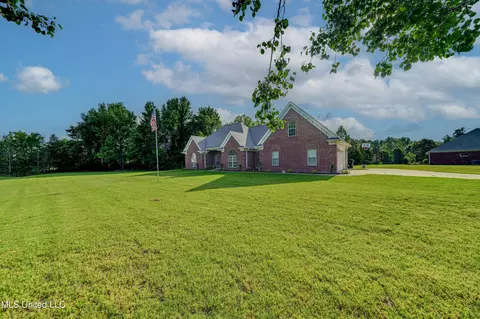 210 Moore Loop, Byhalia, MS 38611 photo 5