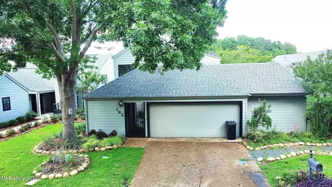 162 E Waterwood Dr, Brandon, MS 39047