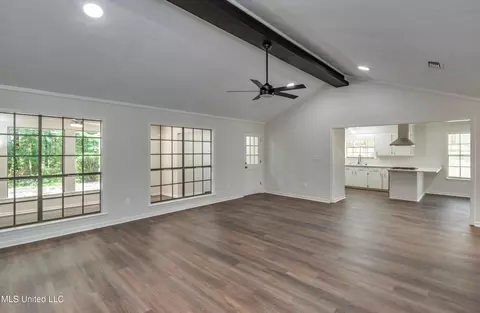 Living - 75 Terrapin Dr, Brandon, MS 39042 photo 4 of 8