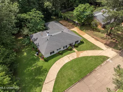 Exterior - 75 Terrapin Dr, Brandon, MS 39042 photo 9 of 10