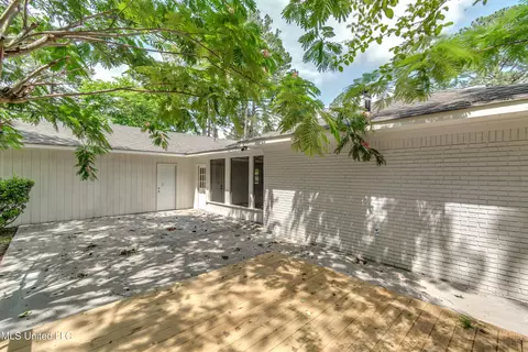 Exterior - 75 Terrapin Dr, Brandon, MS 39042 photo 3 of 10