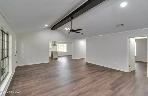 Living - 75 Terrapin Dr, Brandon, MS 39042 photo 6 of 8