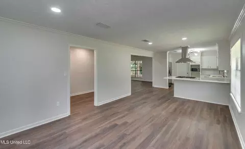 Living - 75 Terrapin Dr, Brandon, MS 39042 photo 7 of 8