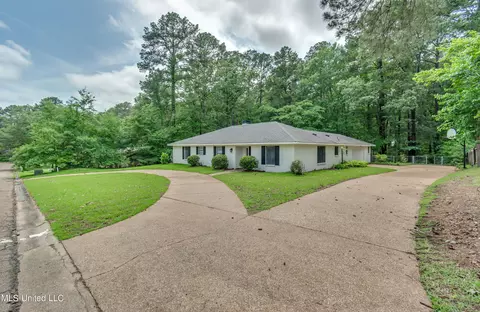 Exterior - 75 Terrapin Dr, Brandon, MS 39042 photo 7 of 10