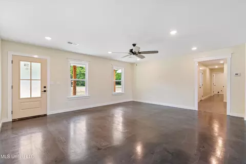 357 Parker Rd, Pope, MS 38658 photo 4