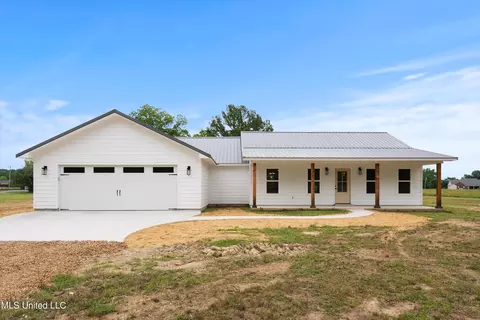 357 Parker Rd, Pope, MS 38658