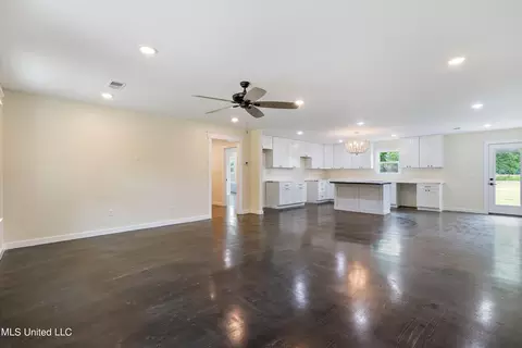 357 Parker Rd, Pope, MS 38658 photo 5
