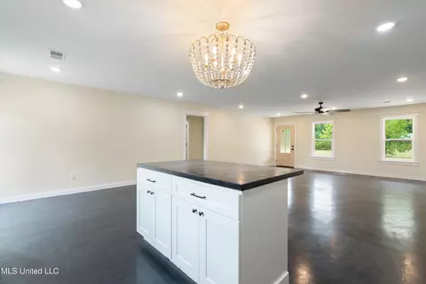 357 Parker Rd, Pope, MS 38658 photo 10