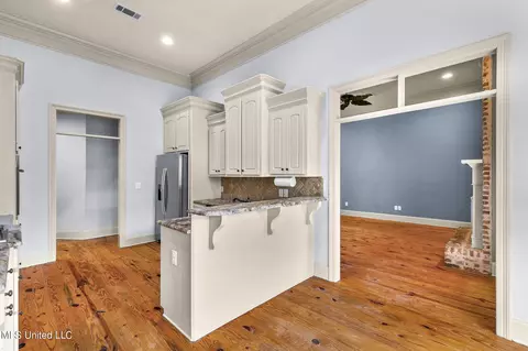 Kitchen - 109 Diamondback Ln, Brandon, MS 39047 photo 1 of 7