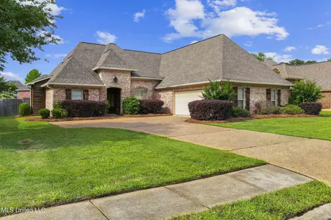 Exterior - 109 Diamondback Ln, Brandon, MS 39047 photo 2 of 8