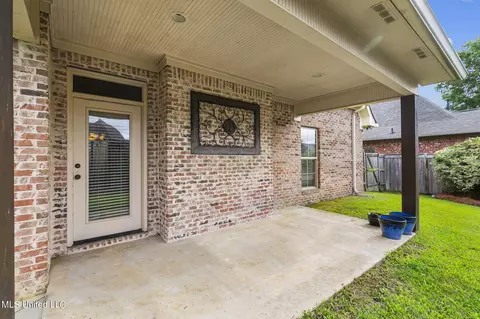 Exterior - 109 Diamondback Ln, Brandon, MS 39047 photo 5 of 8