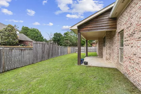 Exterior - 109 Diamondback Ln, Brandon, MS 39047 photo 6 of 8