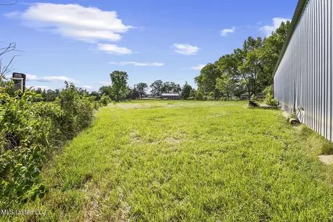 Exterior - 2381 Tank Rd, Terry, MS 39170 photo 5 of 13