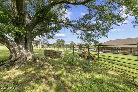 Exterior - 2381 Tank Rd, Terry, MS 39170 photo 8 of 13