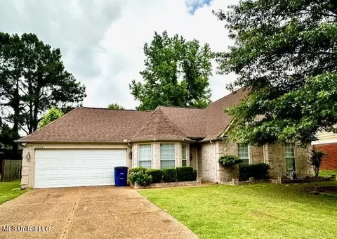 10806 Wyckford Dr, Olive Branch, MS 38654