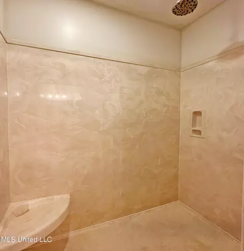 Bath - 125 Lymon Havard Ln, Lucedale, MS 39452 photo 3 of 7