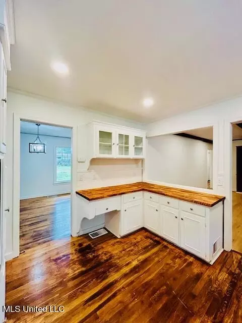Kitchen - 5426 Hartsdale Dr, Jackson, MS 39211 photo 4 of 5