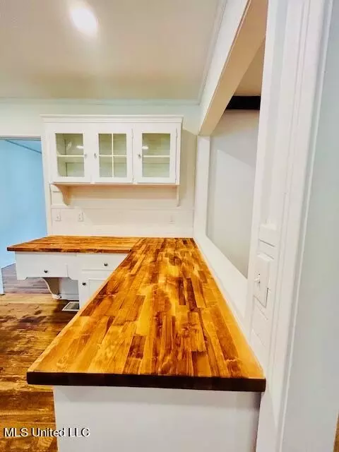 Kitchen - 5426 Hartsdale Dr, Jackson, MS 39211 photo 5 of 5