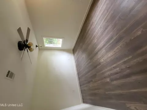 Living - 1369 Canterbury Lane Ln, Jackson, MS 39212 photo 1 of 1