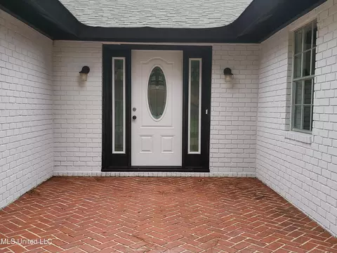 1369 Canterbury Lane Ln, Jackson, MS 39212