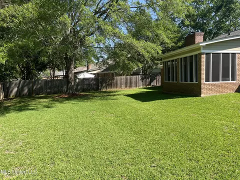 Exterior - 328 Mockingbird Lane Ln, Madison, MS 39110 photo 6 of 11