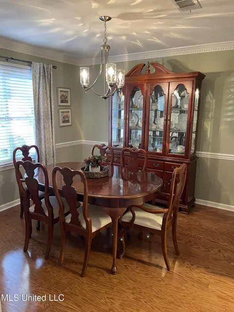 Dining - 328 Mockingbird Lane Ln, Madison, MS 39110 photo 1 of 5