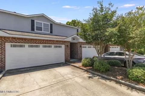 2830 Palmer Dr #9, Gulfport, MS 39507
