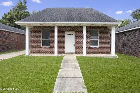 2933 Magnolia Ct, Gulfport, MS 39507